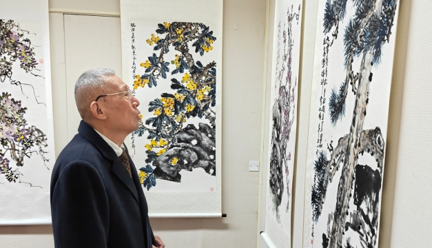 寫意花卉展現(xiàn)生命之美！畫家王葵中國畫作品展開幕