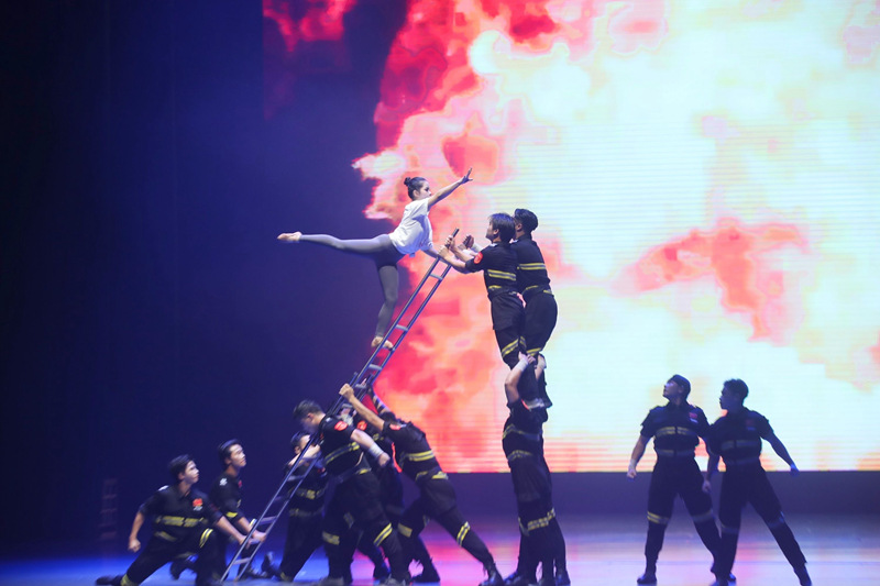 2025省文華獎評選暨惠民演出（雜技木偶專場）精彩上演