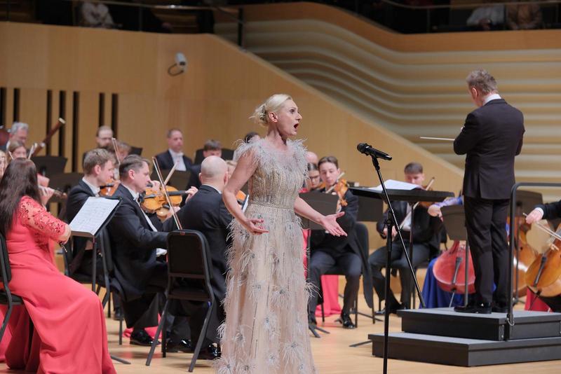 維也納春之聲交響樂團(tuán)獻(xiàn)演通城 跨年音樂會奏響中西經(jīng)典